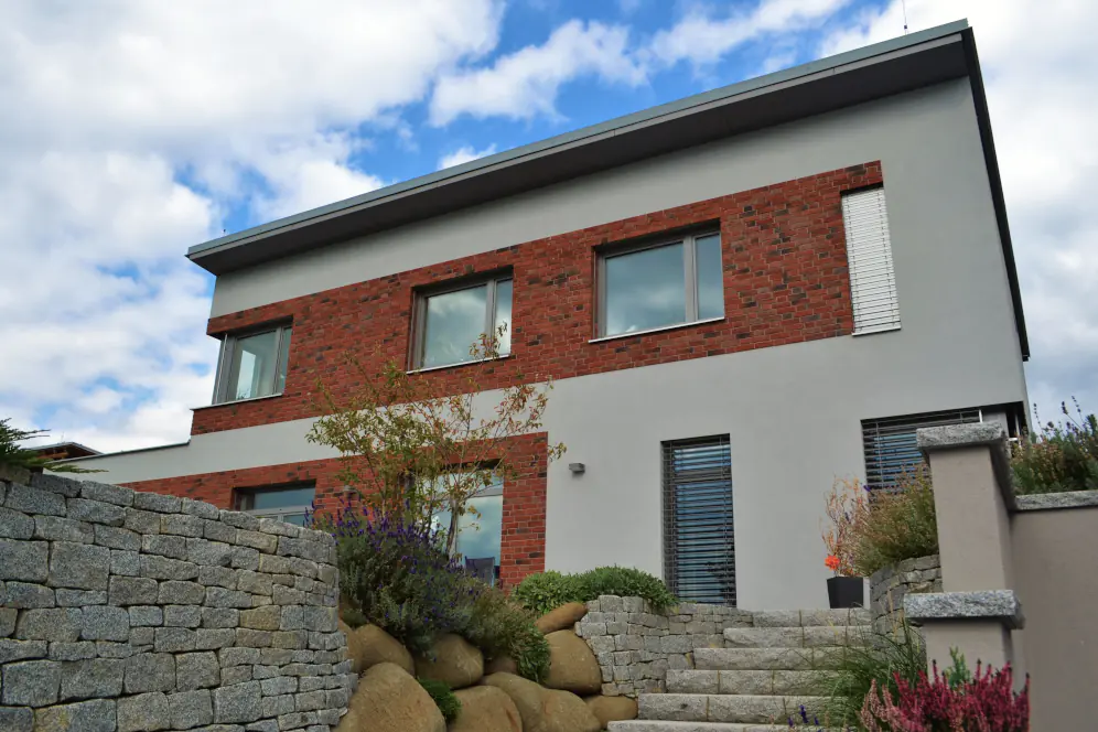 Okna a dveře Internorm – realizace Dobříš