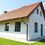 Rodinný dům Martinov – boční pohled s dřevohliníkovými okny Iternorm HF 410 Ambiente